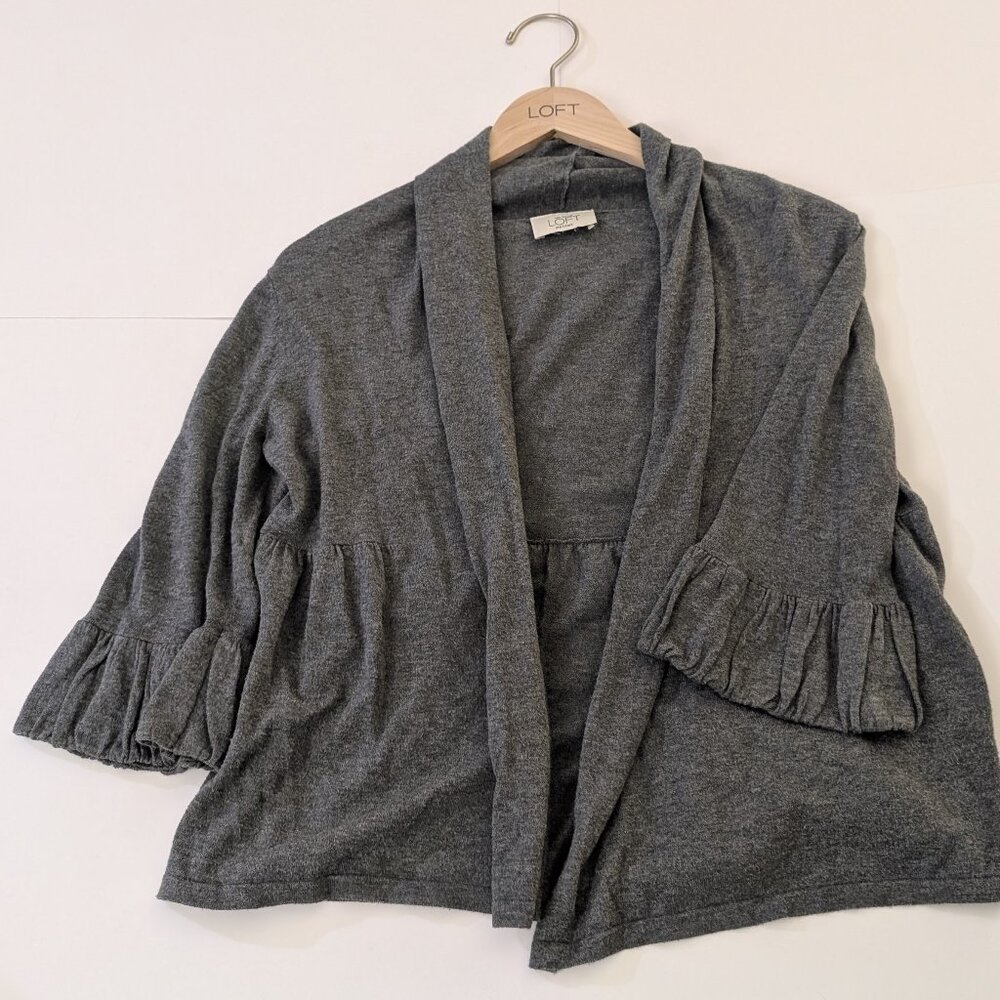 Ann Taylor Loft Open Front Cowl Grey Peplum 3/4 Sleeve Ruffle Wrist Cardigan